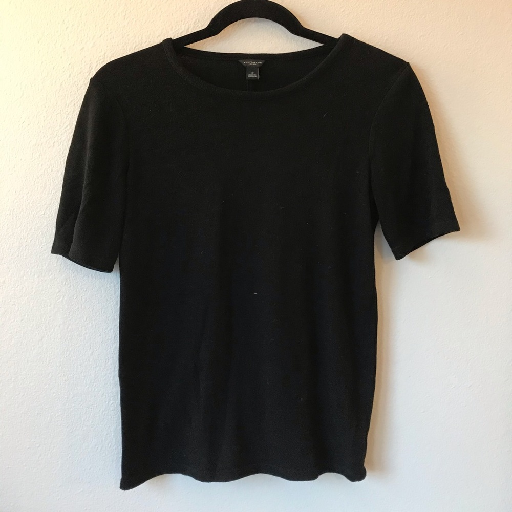 Knit black top